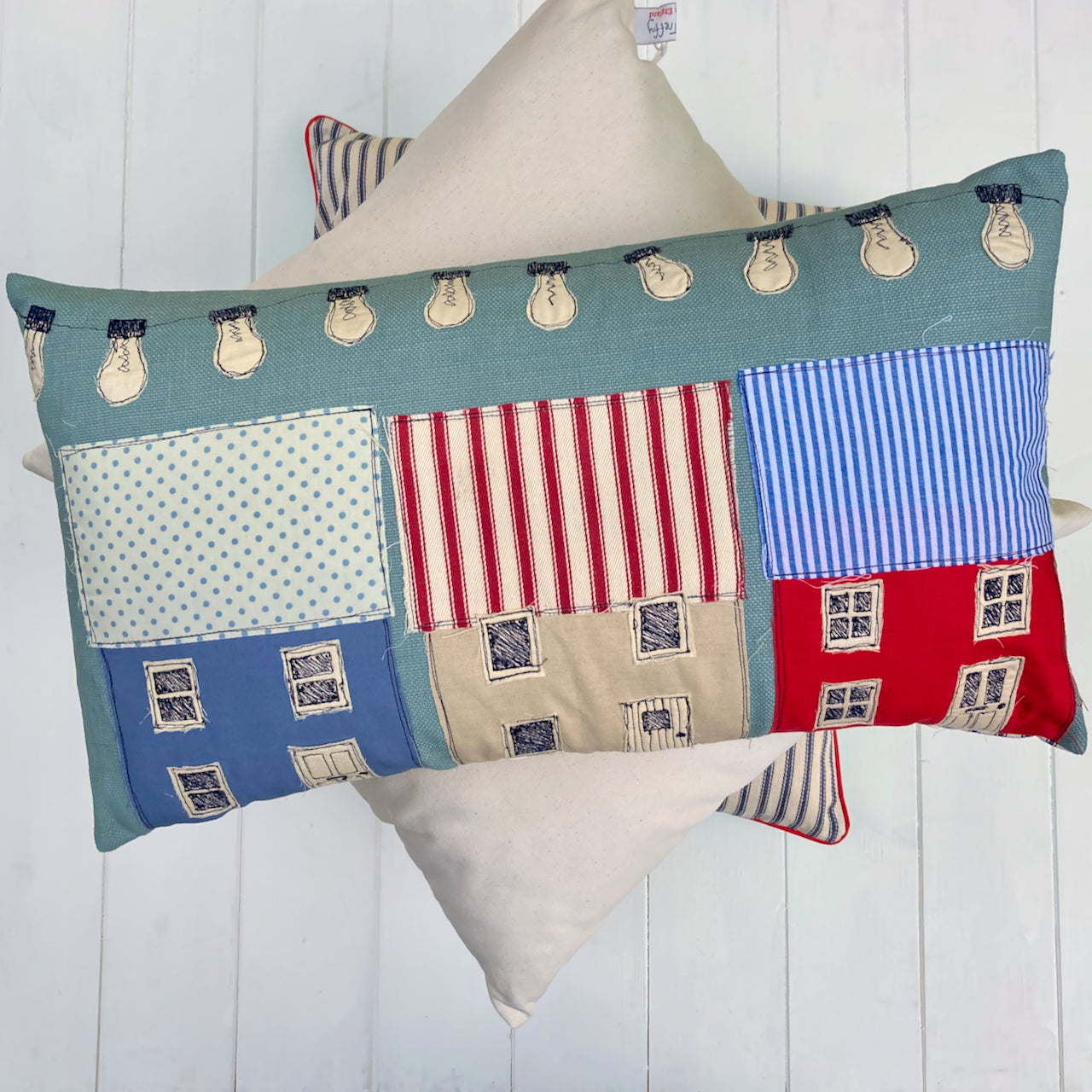 Christmas lights long cushion cover - freehand embroidery project