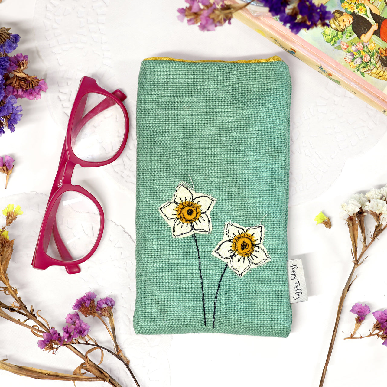 Daffodils phone/glasses case