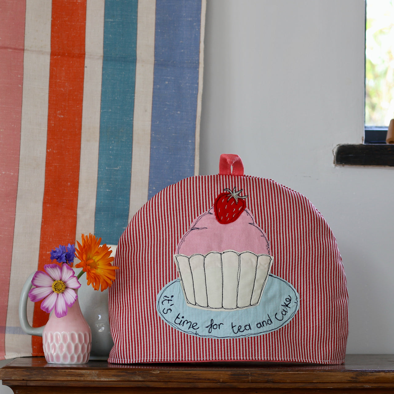 cupcake small tea cosy