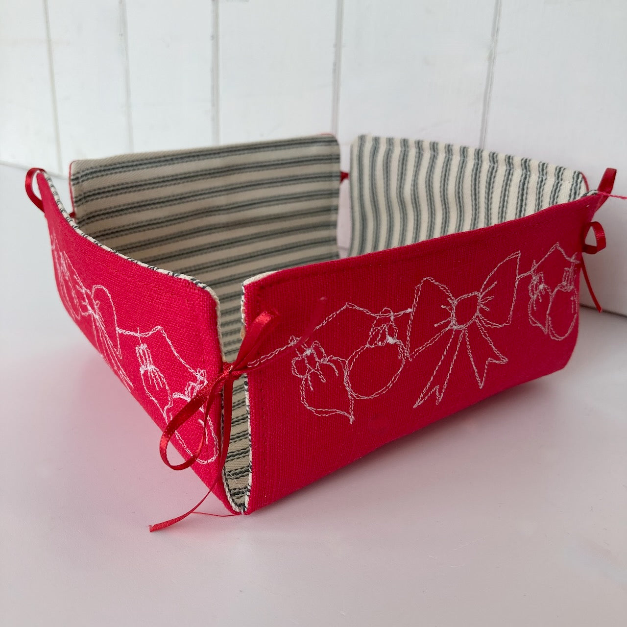 tie-together basket - freehand embroidery project