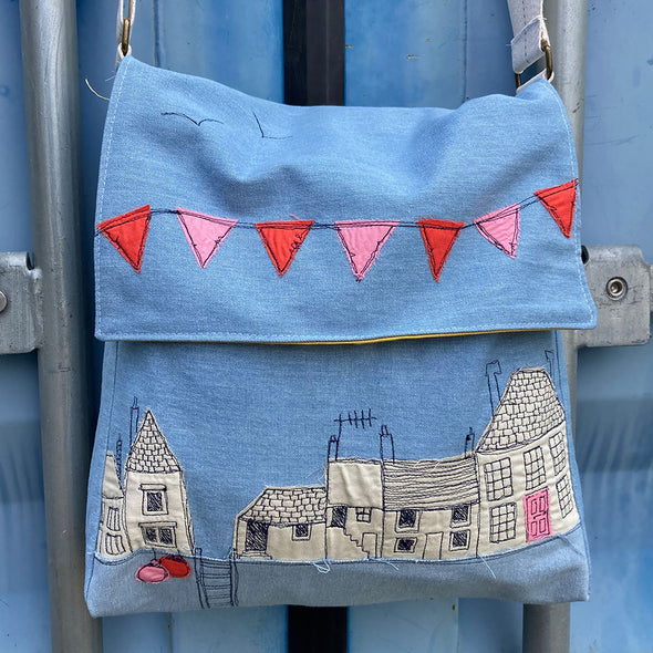 Mousehole messenger bag - freehand embroidery project