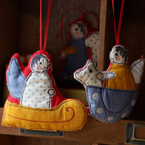 Three little angels decorations - freehand embroidery project