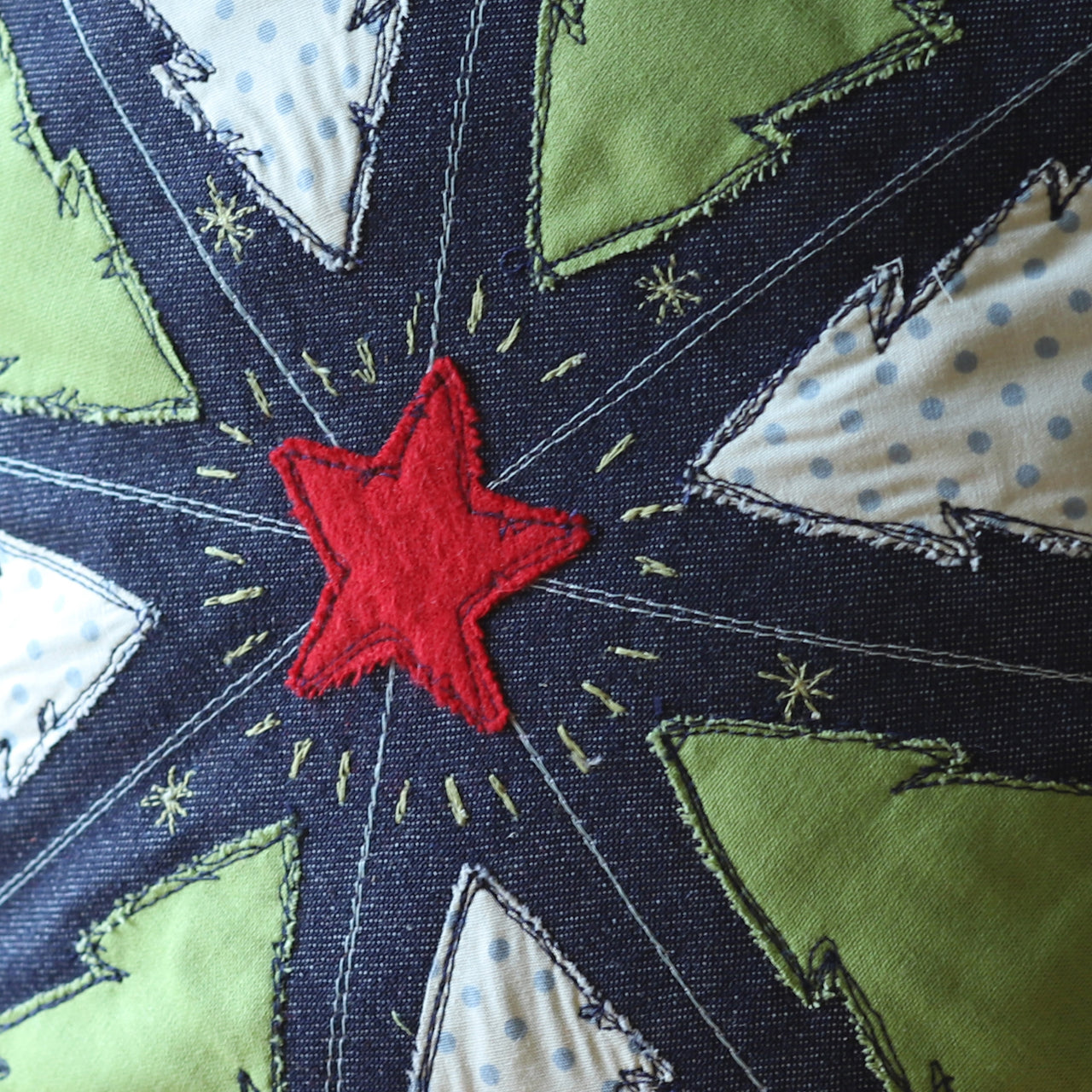 Round the trees mini cushion - freehand embroidery project