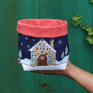 Winter cabin printed storage pot