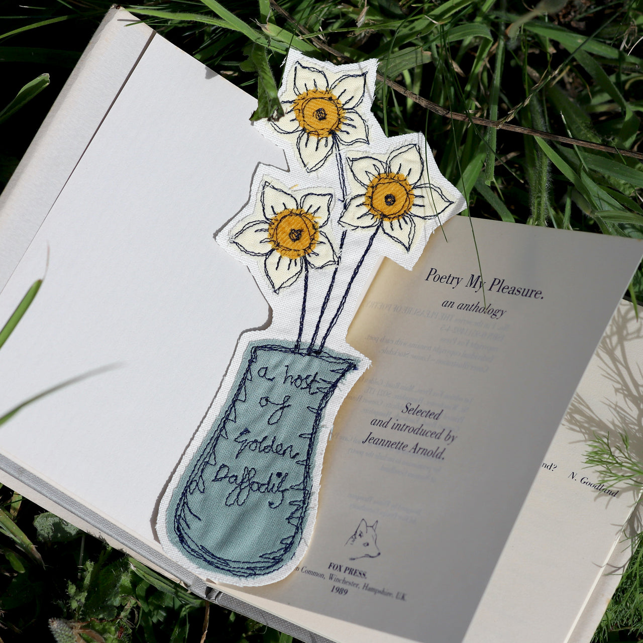 daffodils bookmark