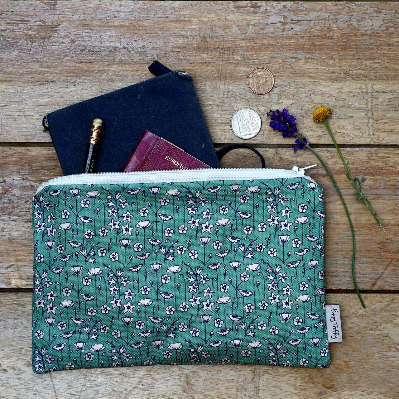 Meadow flowers big useful purse