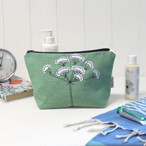wild parsley - embroidered make up bag