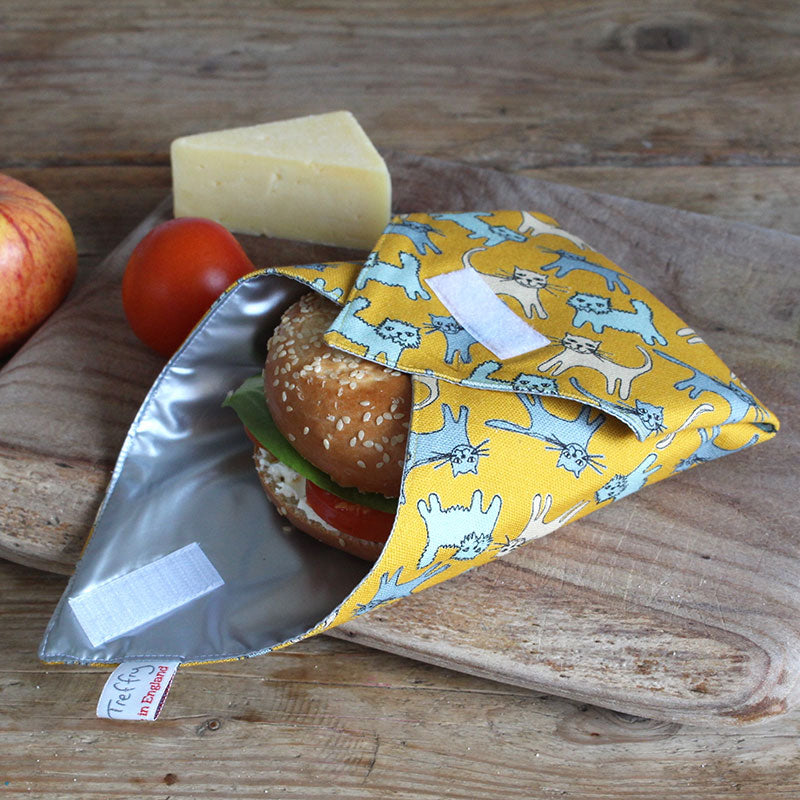 bagel in reusable cat sandwich wrap