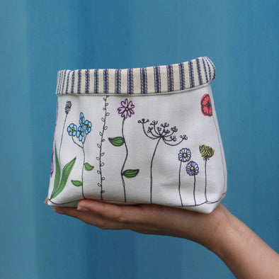 hedgerow flowers storage pot sewing project