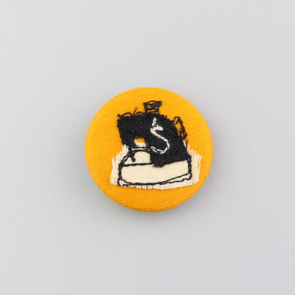 sewing machine - pretty badge