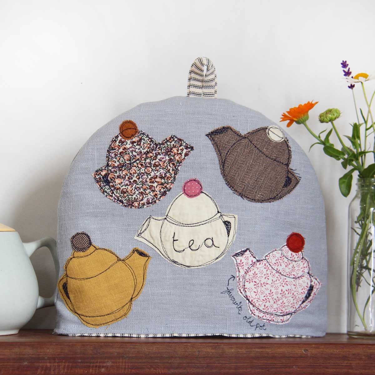 tea pots tea cosy